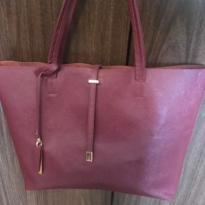 Vince Camuto Tote Bag.